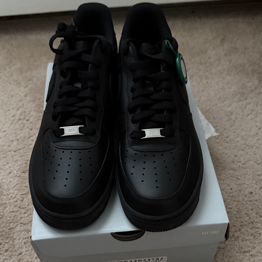 Classic Black Men's Sneakers